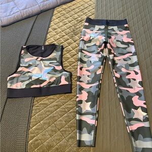Camo Print Sports Bra and Leggings Set Ultracor